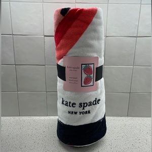 Kate Spade oversized🍓Strawberry Beach Towel - NWT